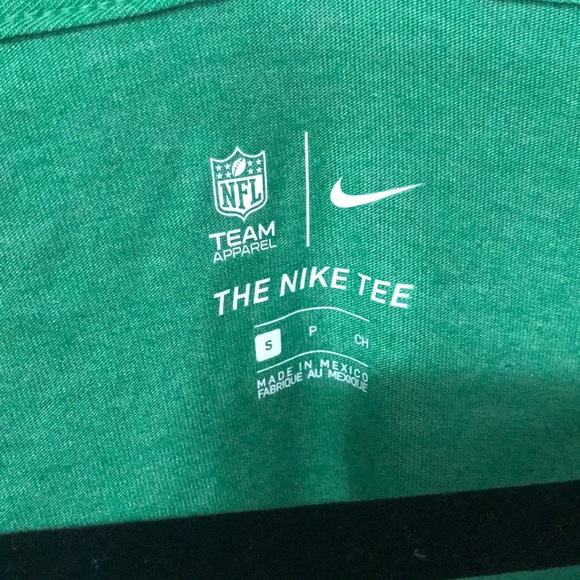 The Nike tee jets small women’s - Picture 2 of 7